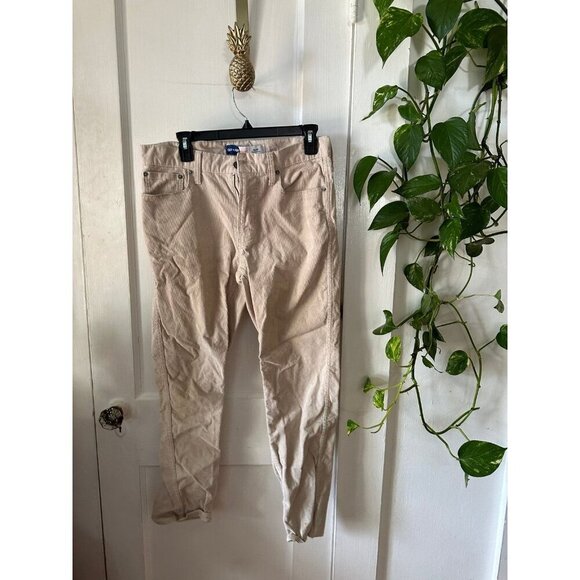 Old Navy Men’s size 32 x 30 khaki pants - Picture 1 of 6